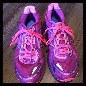 Brooks Ghost Running Shoes (New condition)